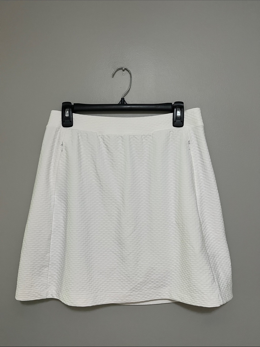 NWOT Tail White Textured Active Skirt